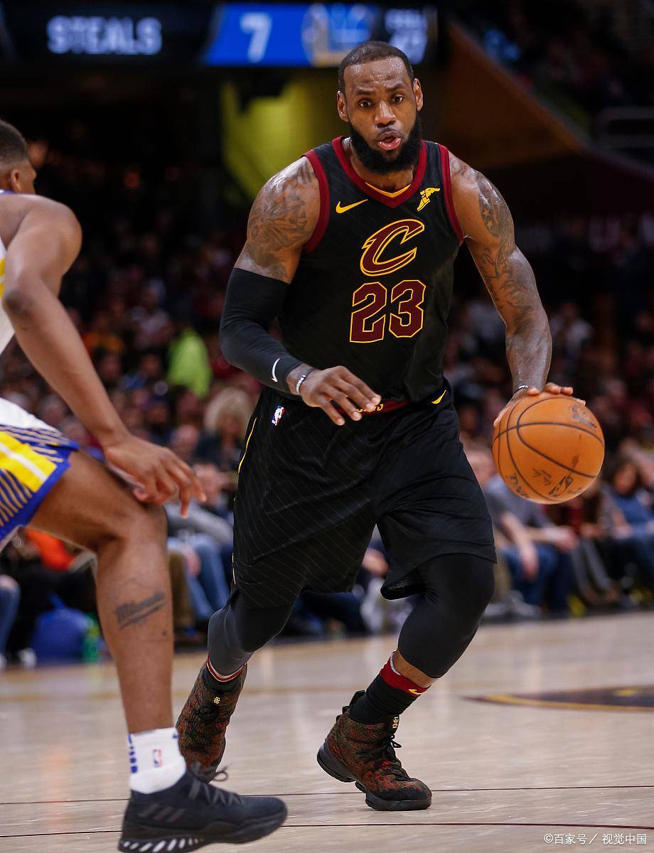 湖人球星三分绝杀，全场观众热烈欢呼，音乐出现实现政府.的简单介绍