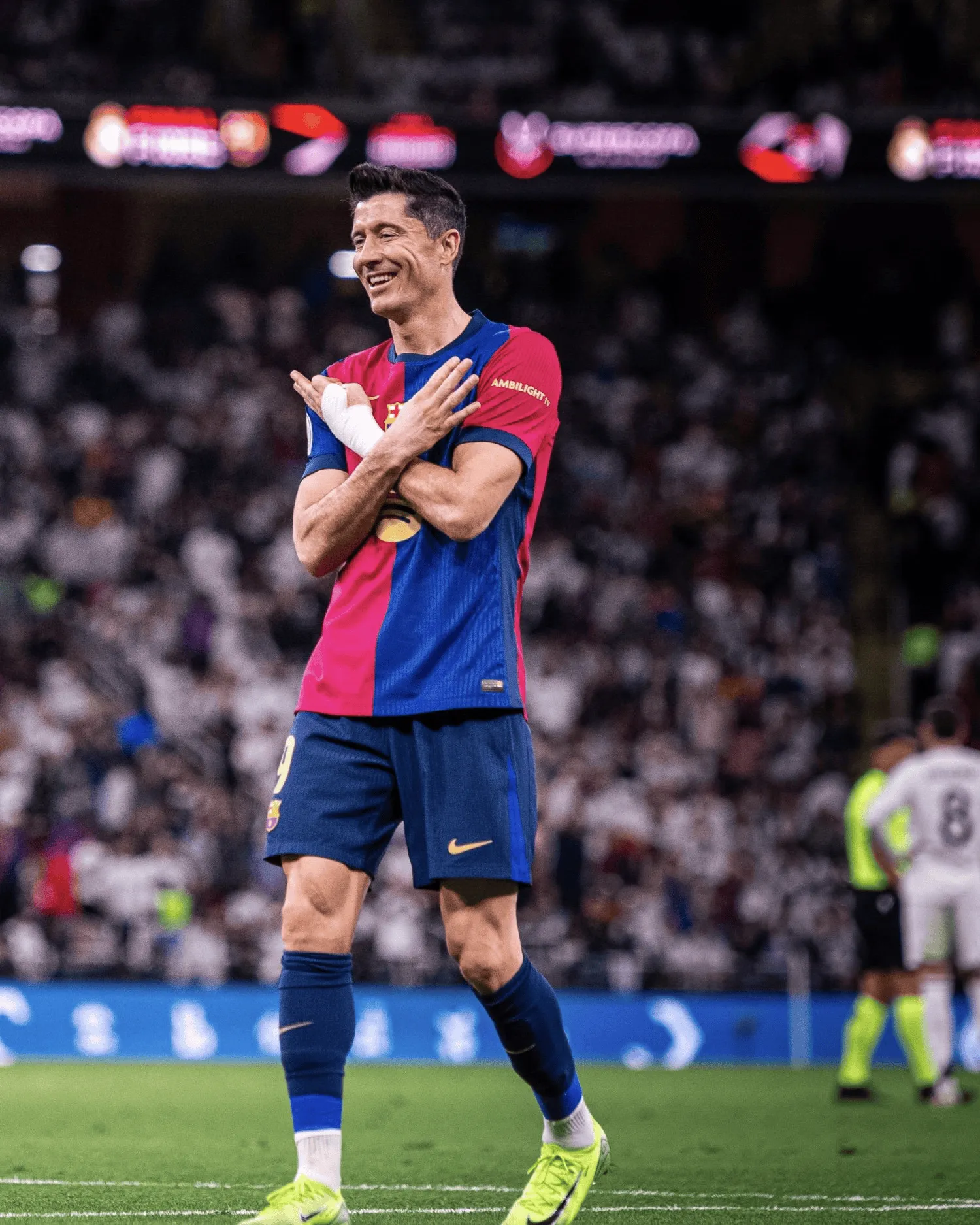 九游在线平台莱万多夫斯基新星比赛规则变更表现突出，美国队前途光明！