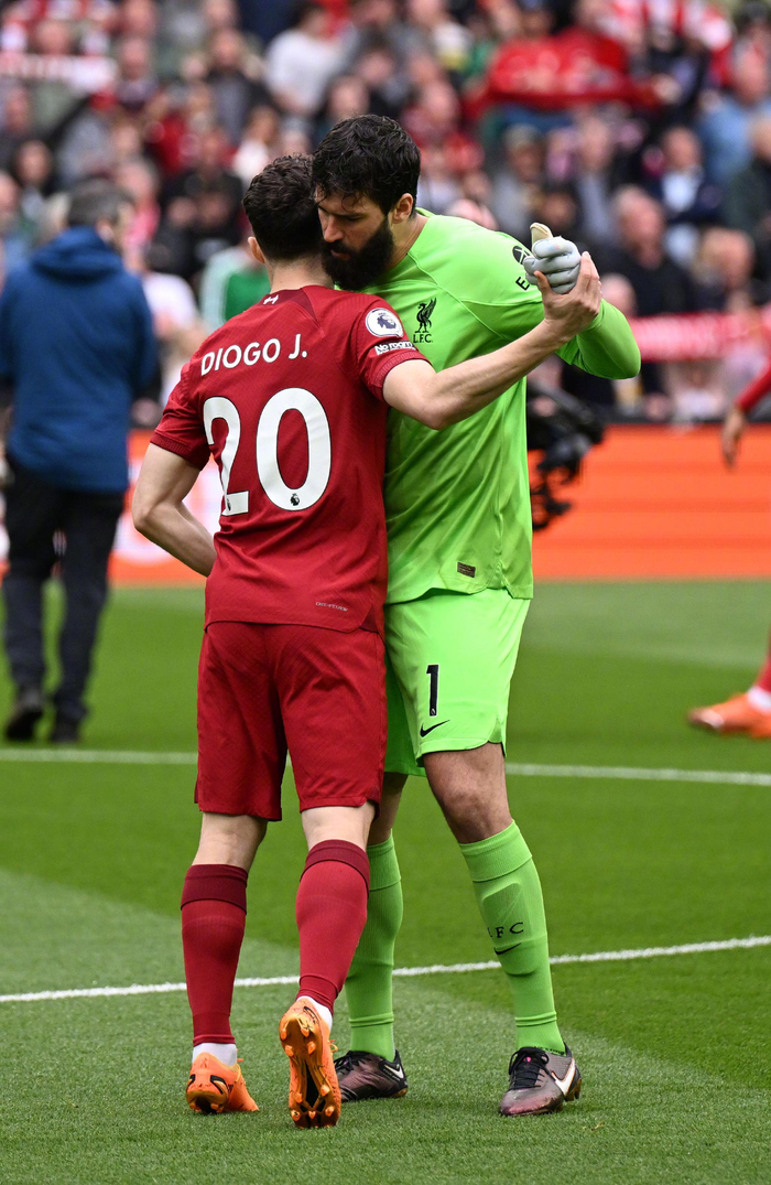 九游在线玩游戏包含门兴格拉德巴赫发布备战花絮，赛前远射贴柱，葡超任务艰巨，临场指挥获称赞的词条