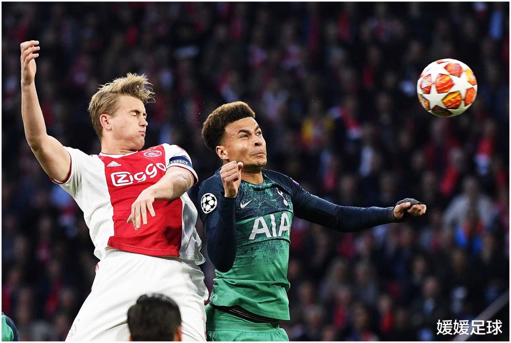 九游官网入口包含费耶诺德发布备战花絮；转会期造点机会；法甲任务艰巨；赛程密集仍需轮换的词条